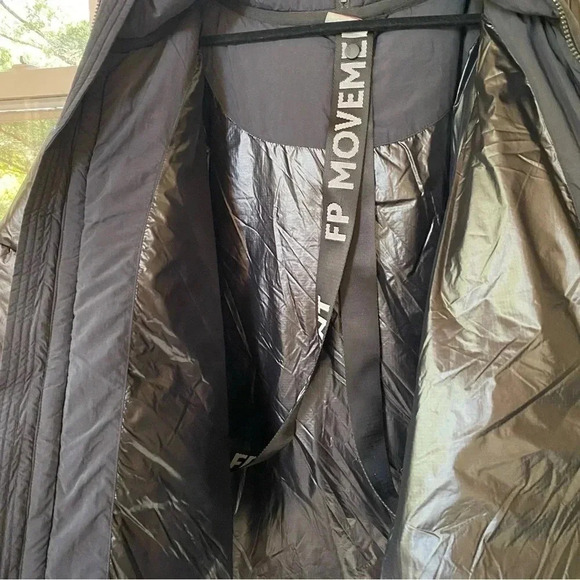 NWT Free People Right Trek Backpack Puffer Jacket Coat Shine FP Movement Black - Picture 10 of 13